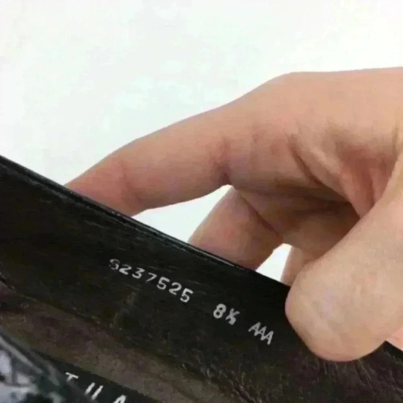 Stuart Weitzman Flats Size 8.5 AAA Patent Leather - Picture 8 of 8